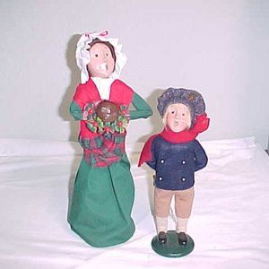 Vintage Byers Choice Carolers Mrs Cratchit & Boy with Goose Signed and Dated